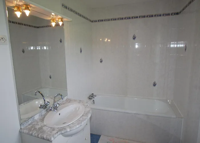 Holiday home Normandy Family Escape *